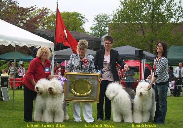 Elli mit Twinny & Ixi                Christa & Alaya               Bina & Prada